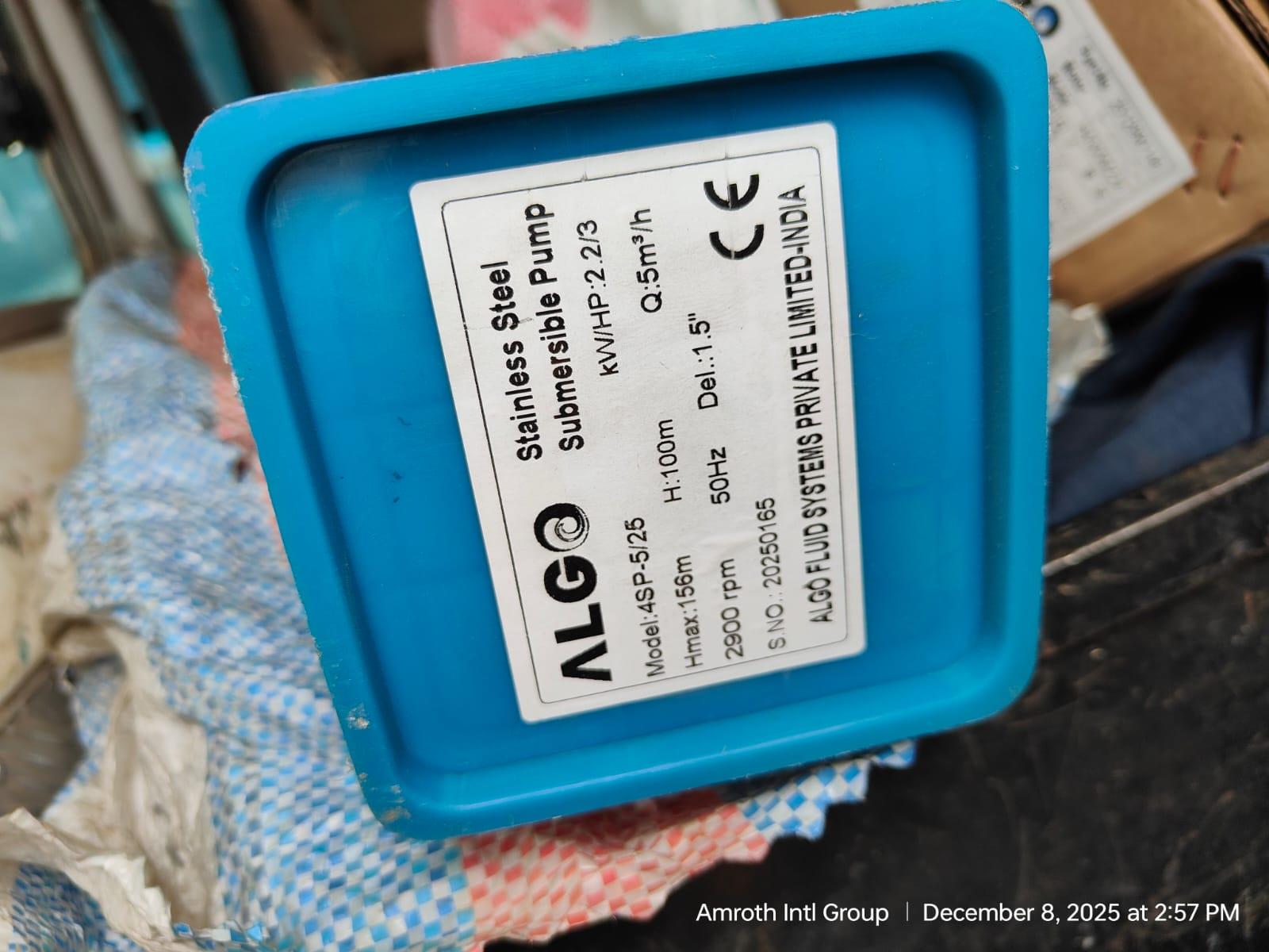 Borehole equipping in Kenya — Stainless steel pump and delivery manifold