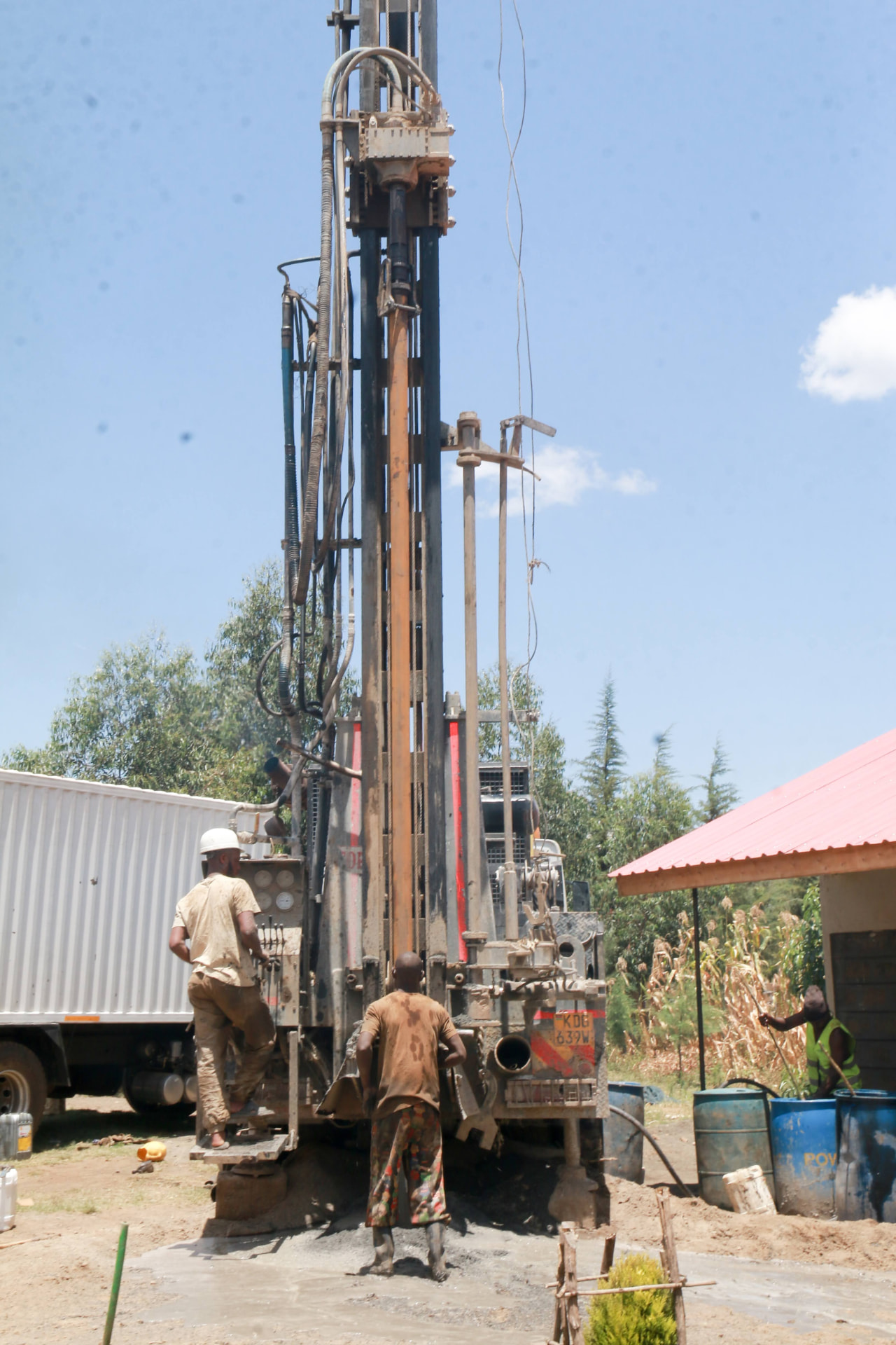 Borehole drilling site — Casing installation and borehole development
